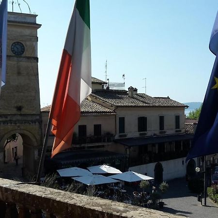 Relax In Piazzetta Casa E Appartamento Per Vacanze Trevignano Romano Δωμάτιο φωτογραφία