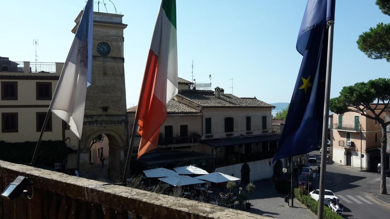 Relax In Piazzetta Casa E Appartamento Per Vacanze Trevignano Romano Δωμάτιο φωτογραφία