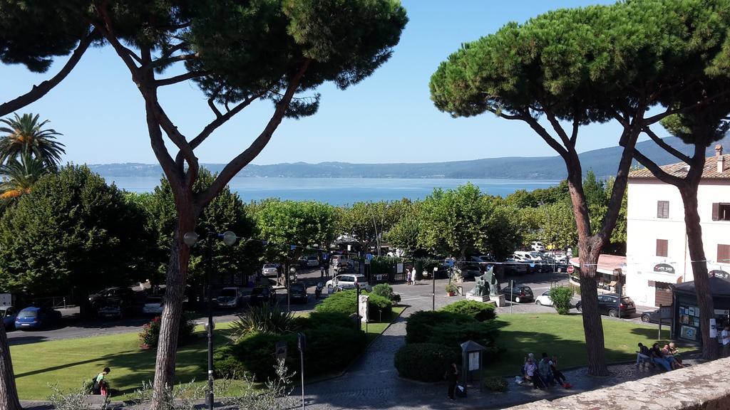 Relax In Piazzetta Casa E Appartamento Per Vacanze Trevignano Romano Δωμάτιο φωτογραφία