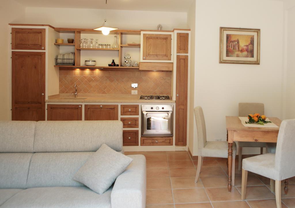 Relax In Piazzetta Casa E Appartamento Per Vacanze Trevignano Romano Δωμάτιο φωτογραφία